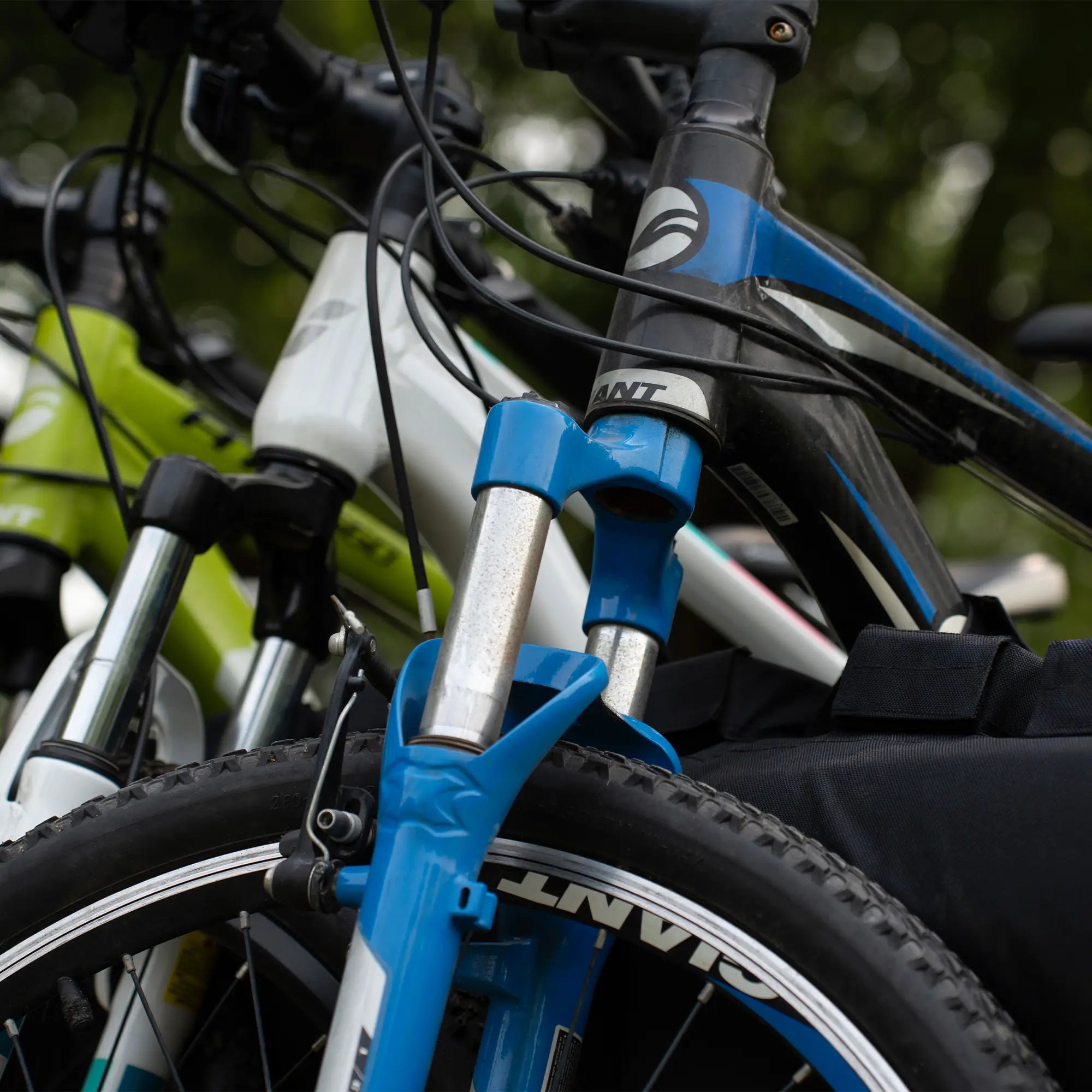 TRUMGETA Tailgate Bike Pad - 5-Bike Capacity for Mid-Size Trucks | Mountain Bike Transport Essential-12