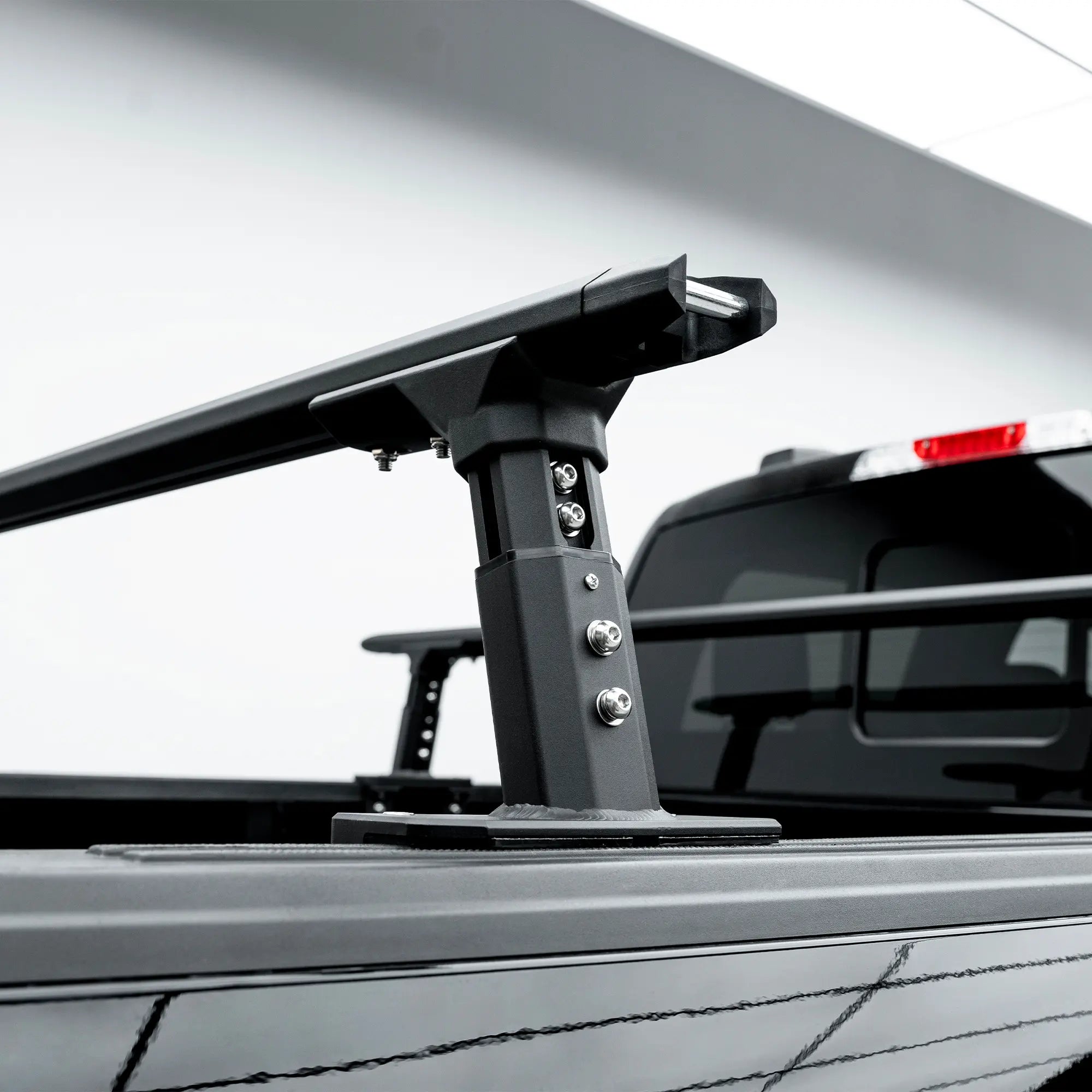 Low-profile Heavy Duty 800LB Adjustable Bed Rack for Trucks -4