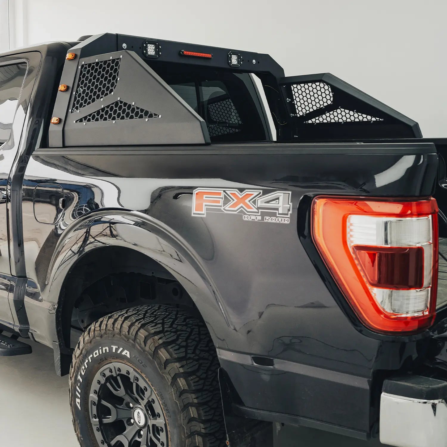 Adjustable Truck Bed Roll Bar Chase Rack-2