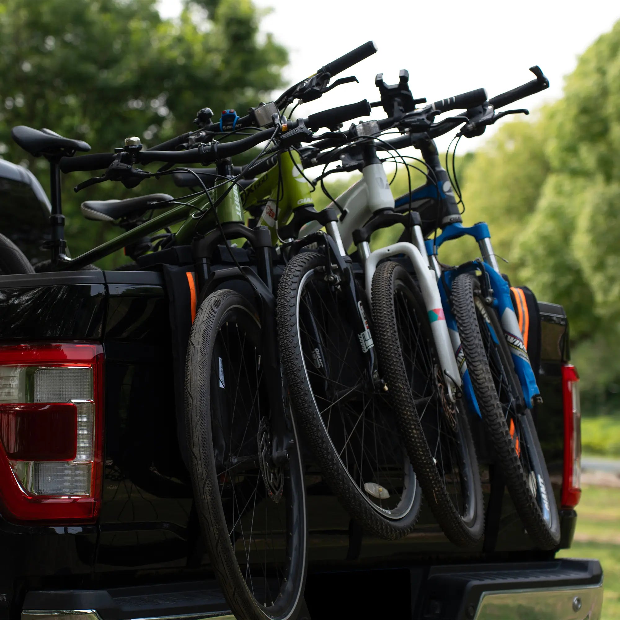 TRUMGETA Tailgate Bike Pad - 5-Bike Capacity for Mid-Size Trucks | Mountain Bike Transport Essential-3