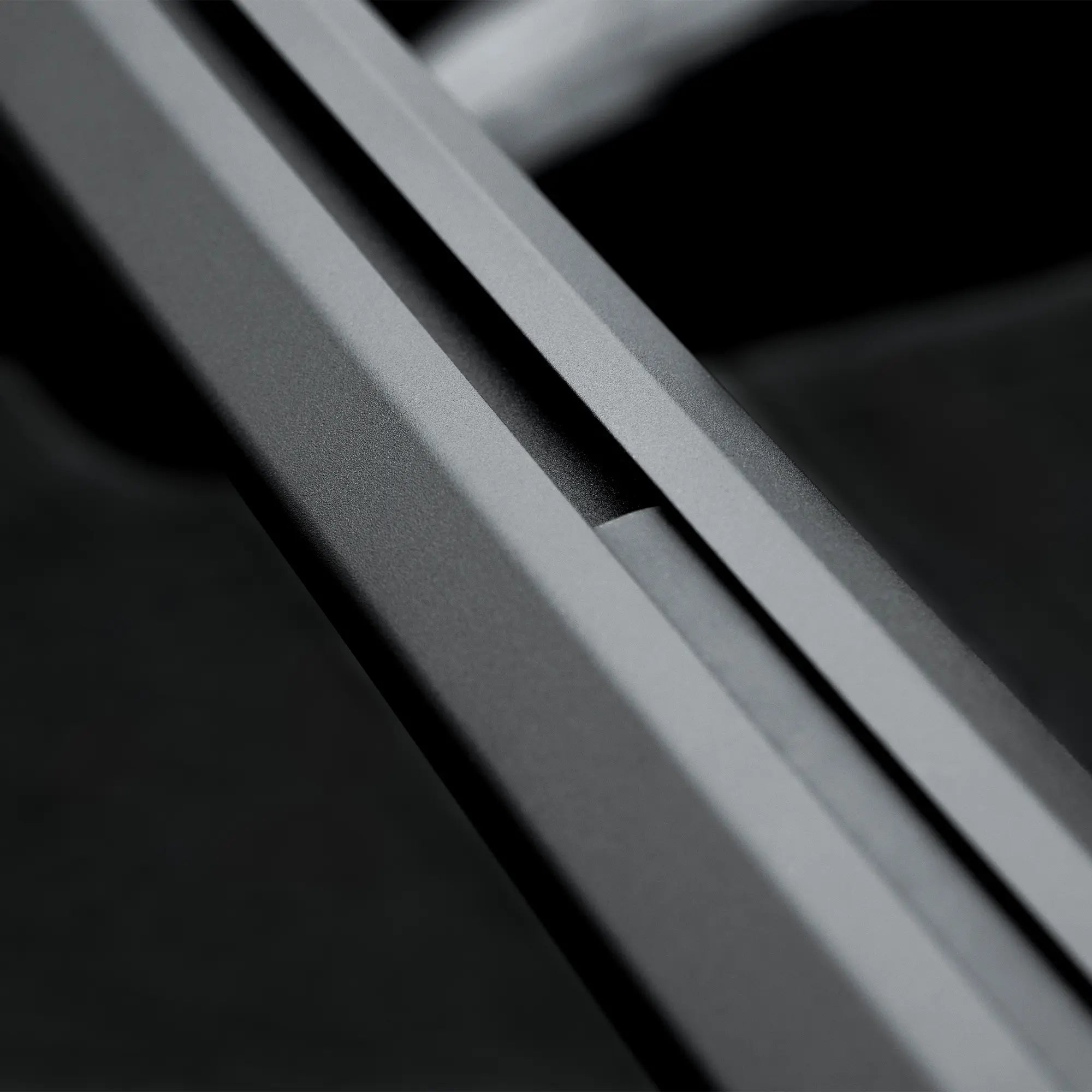 Low-profile Heavy Duty 800LB Adjustable Bed Rack for Trucks -3