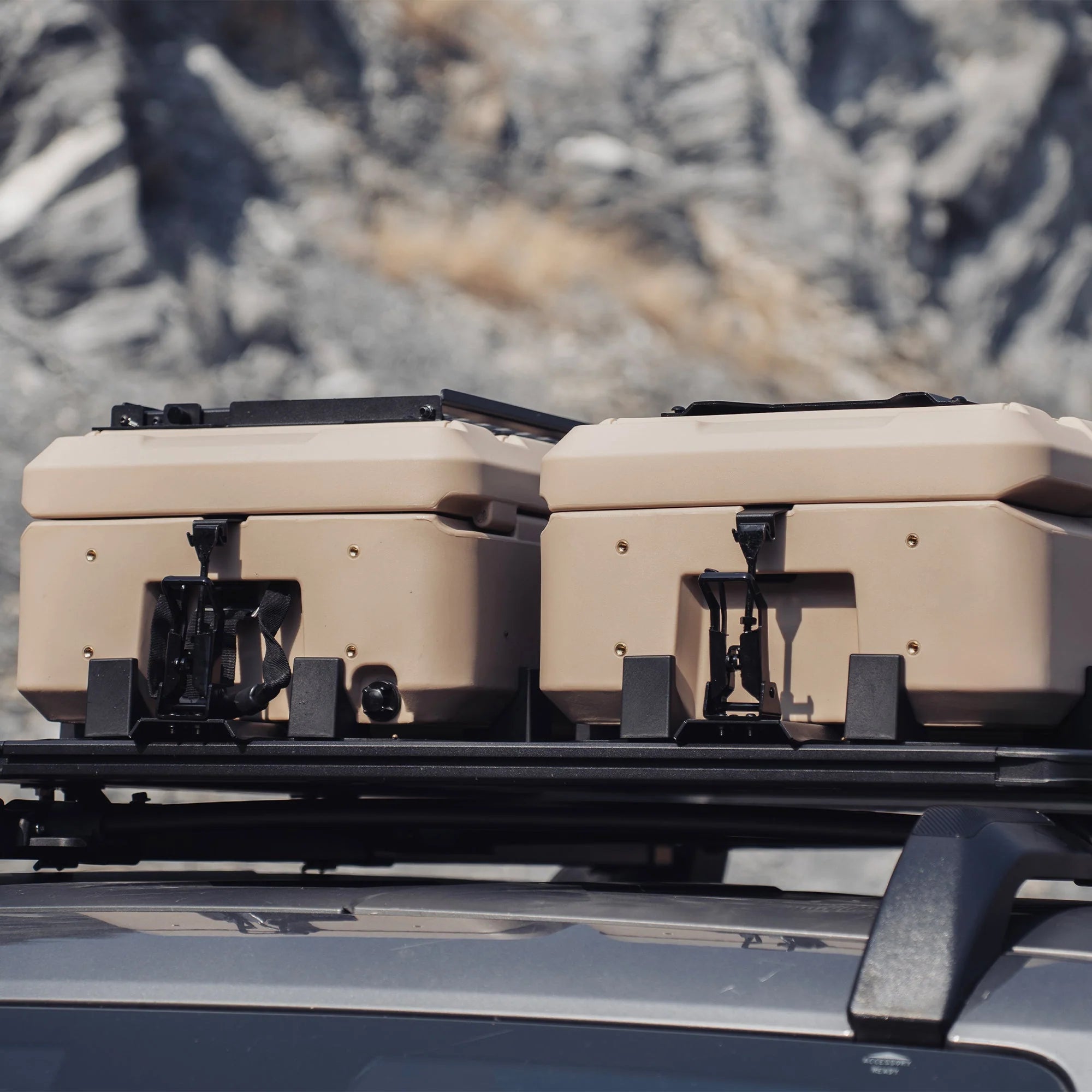 Trumgeta 141 Quart Waterproof Cargo Case-8