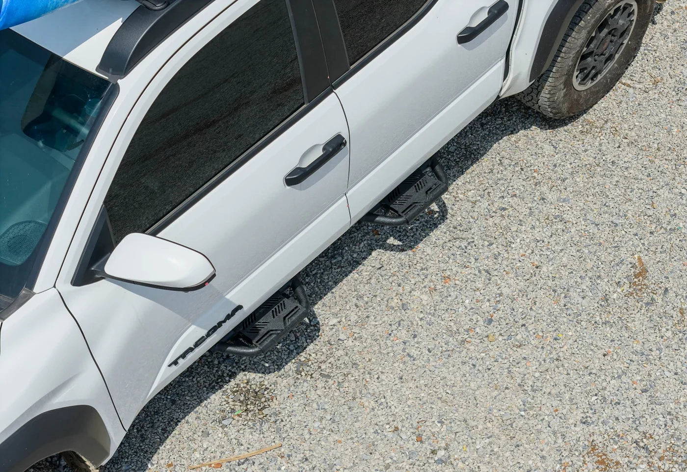 How Mud and Water Quietly Start Rust Problems on Truck Side Steps