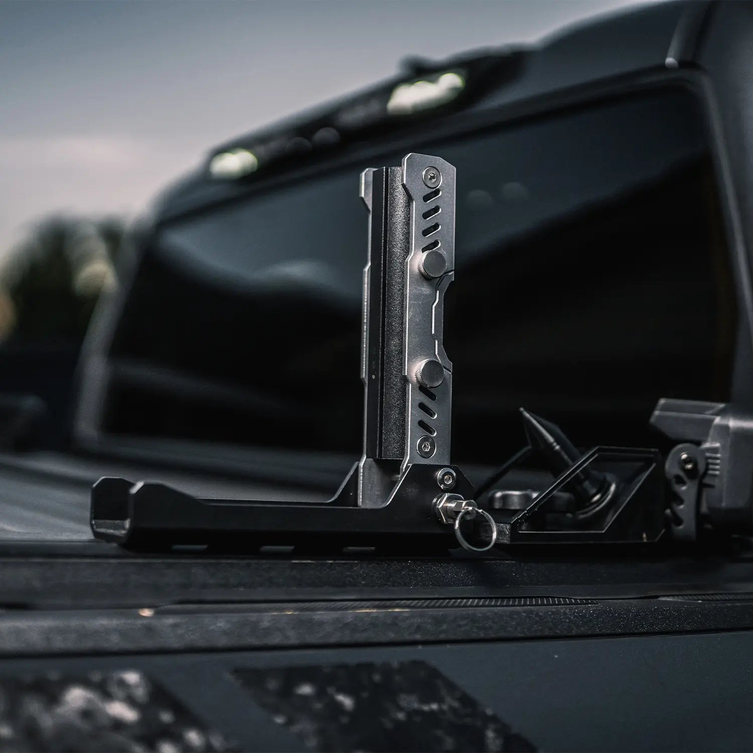 Universal Flag Pole Mount with M8/M10 T-Slot - TRUMGETA