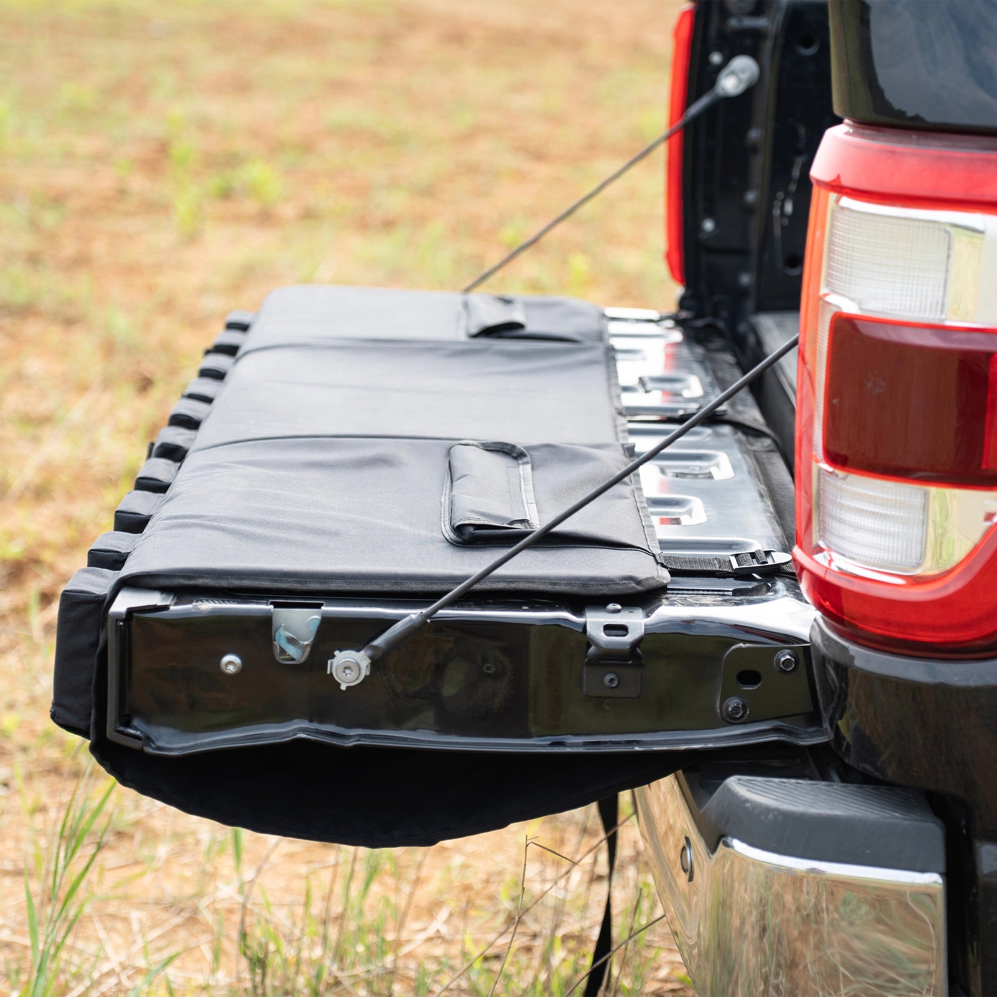 TRUMGETA 62-Inch Tailgate Bike Pad - 5-Bike Capacity for Full-Size Trucks-4